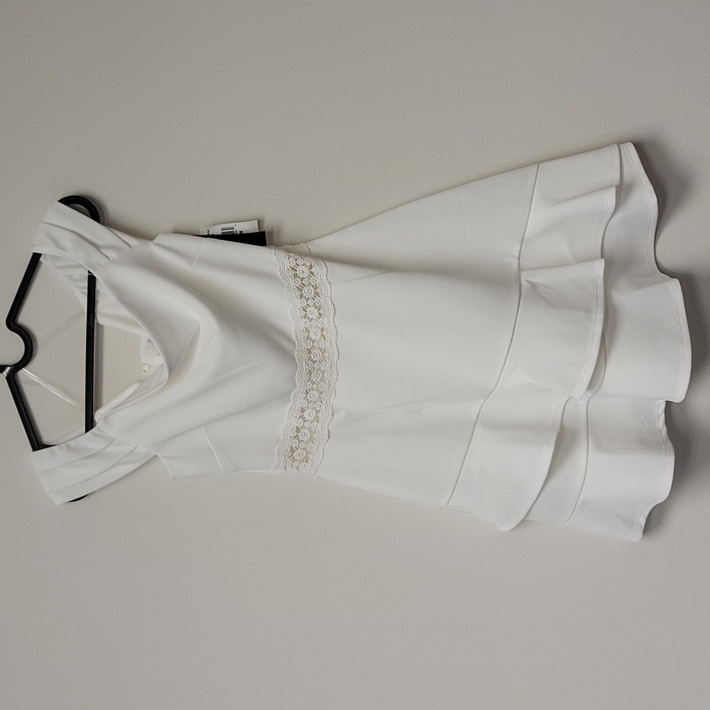 Xtraordinary Off the shoulder ruffle lace white dress M